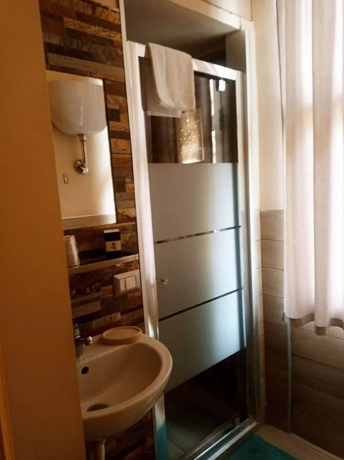 Holiday home Appartamento Caruso Napoli Centro Italy
